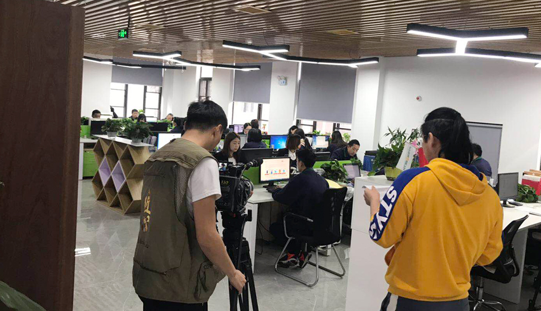 好色先生污版APP拍摄