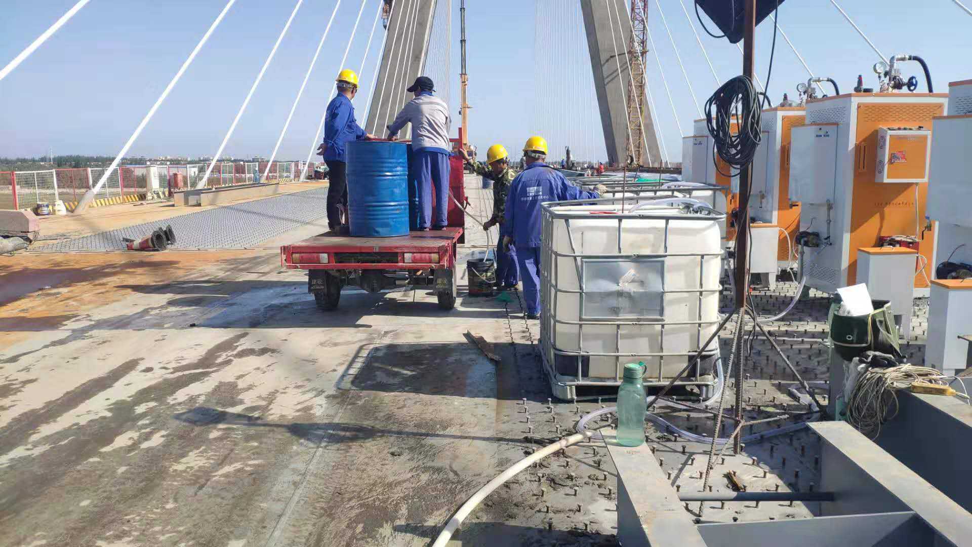 使用好色先生污版APPUHPC蒸汽养护设备养护桥梁